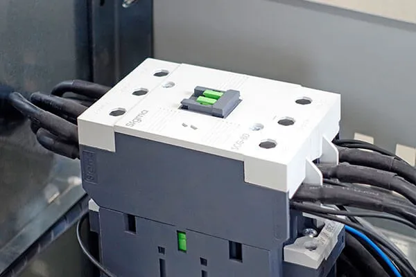Стабилизатор напряжения NDCORP Helios Y 200-15