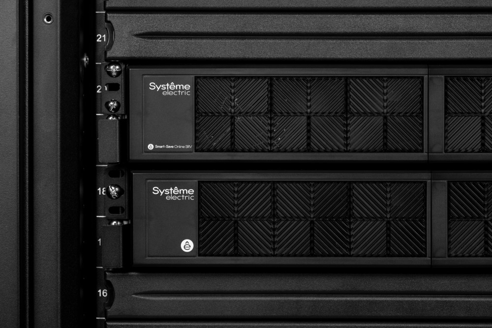 ИБП Systeme Electric SRVSE3KRTXLI
